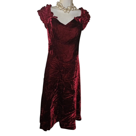 Vintage Moda Int'l Elegant Velvet Burgundy Dress - Picture 1 of 6